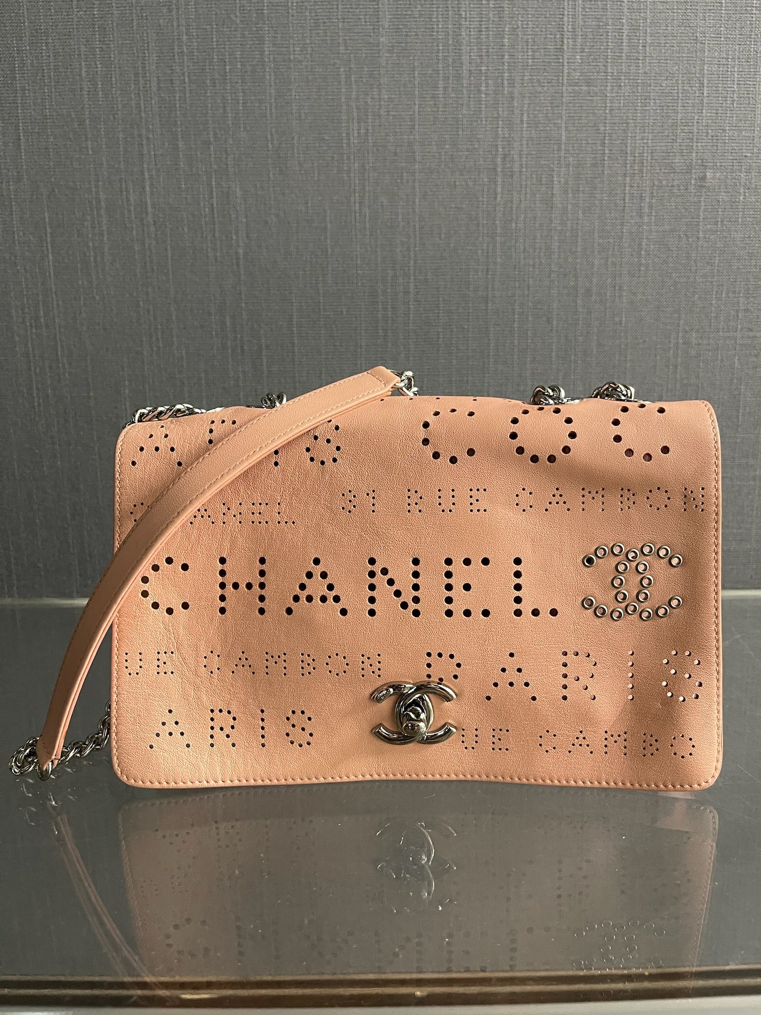 31 Rue Cambon Paris Grommet Flap